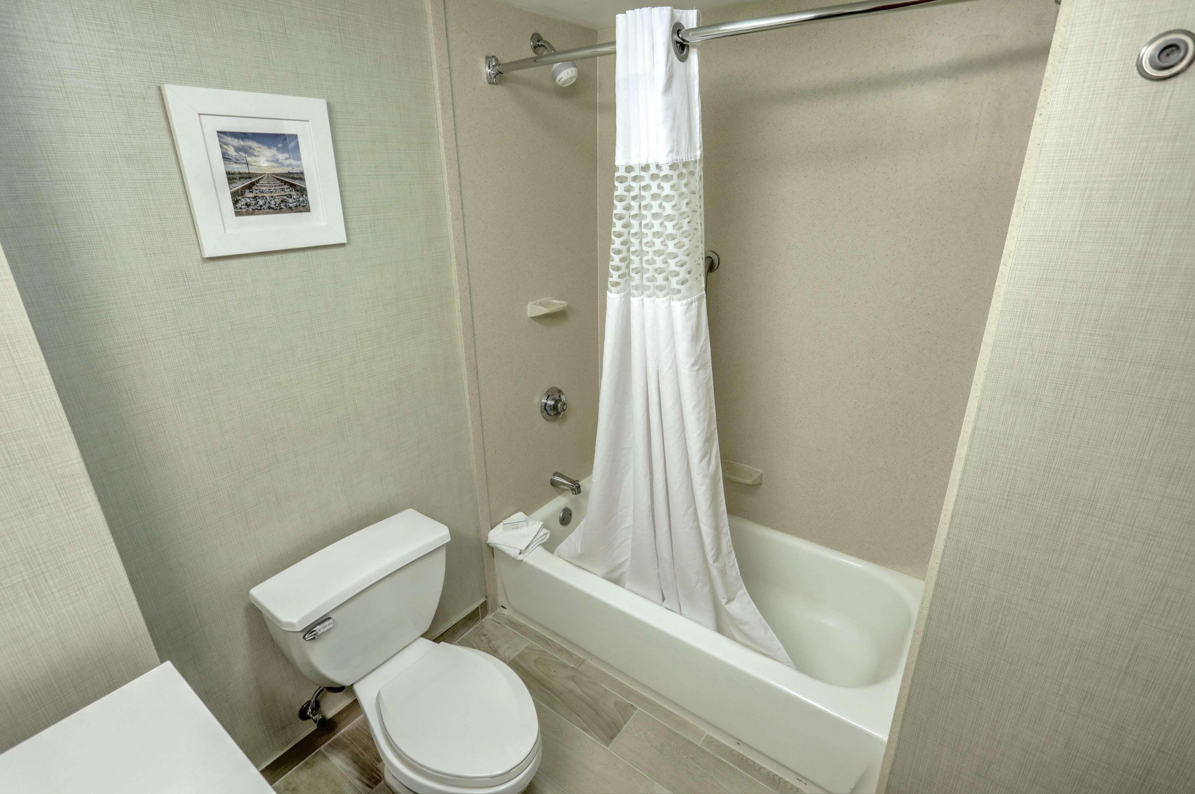 Hampton Inn Batavia Buitenkant foto