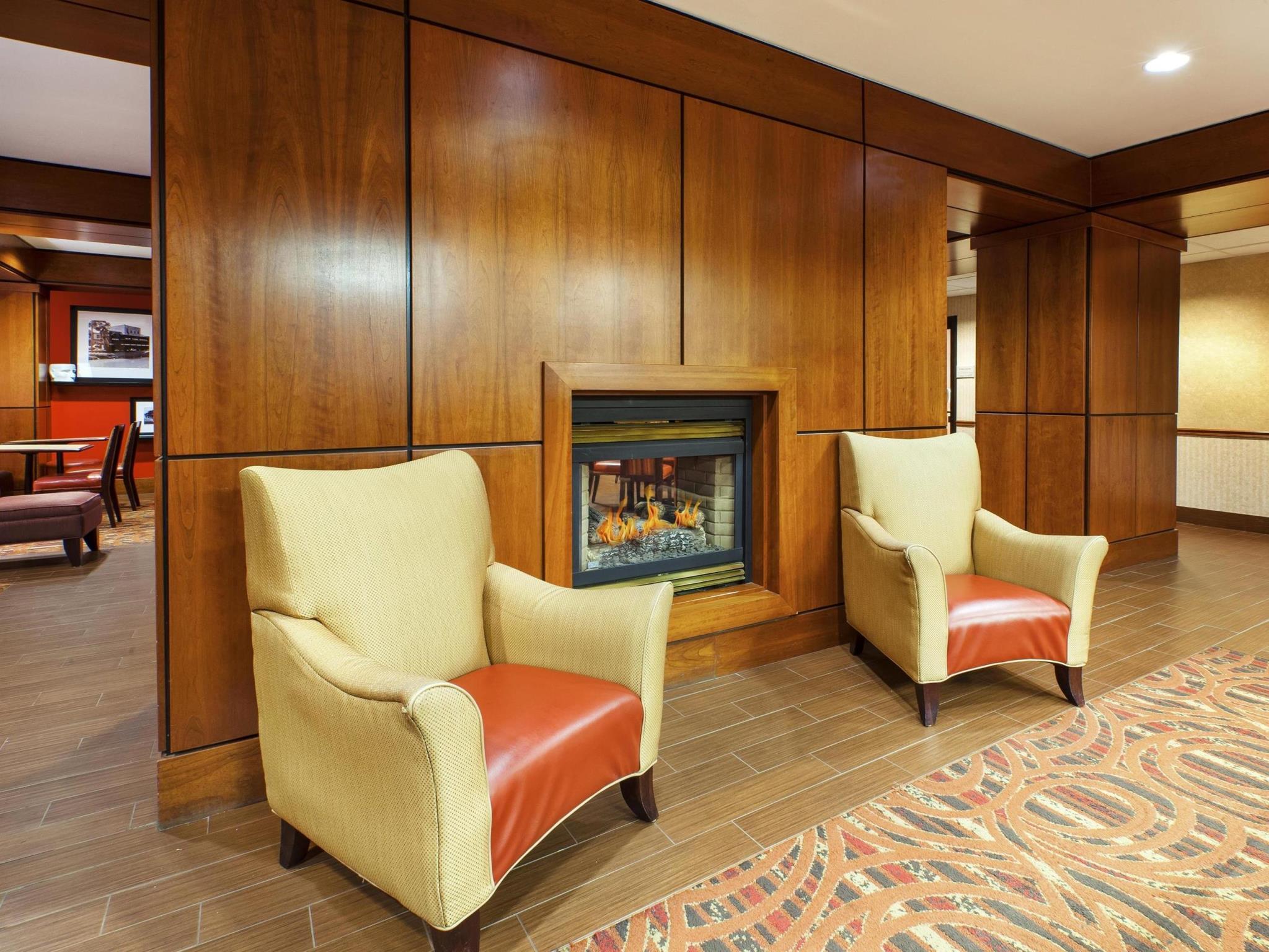 Hampton Inn Batavia Buitenkant foto