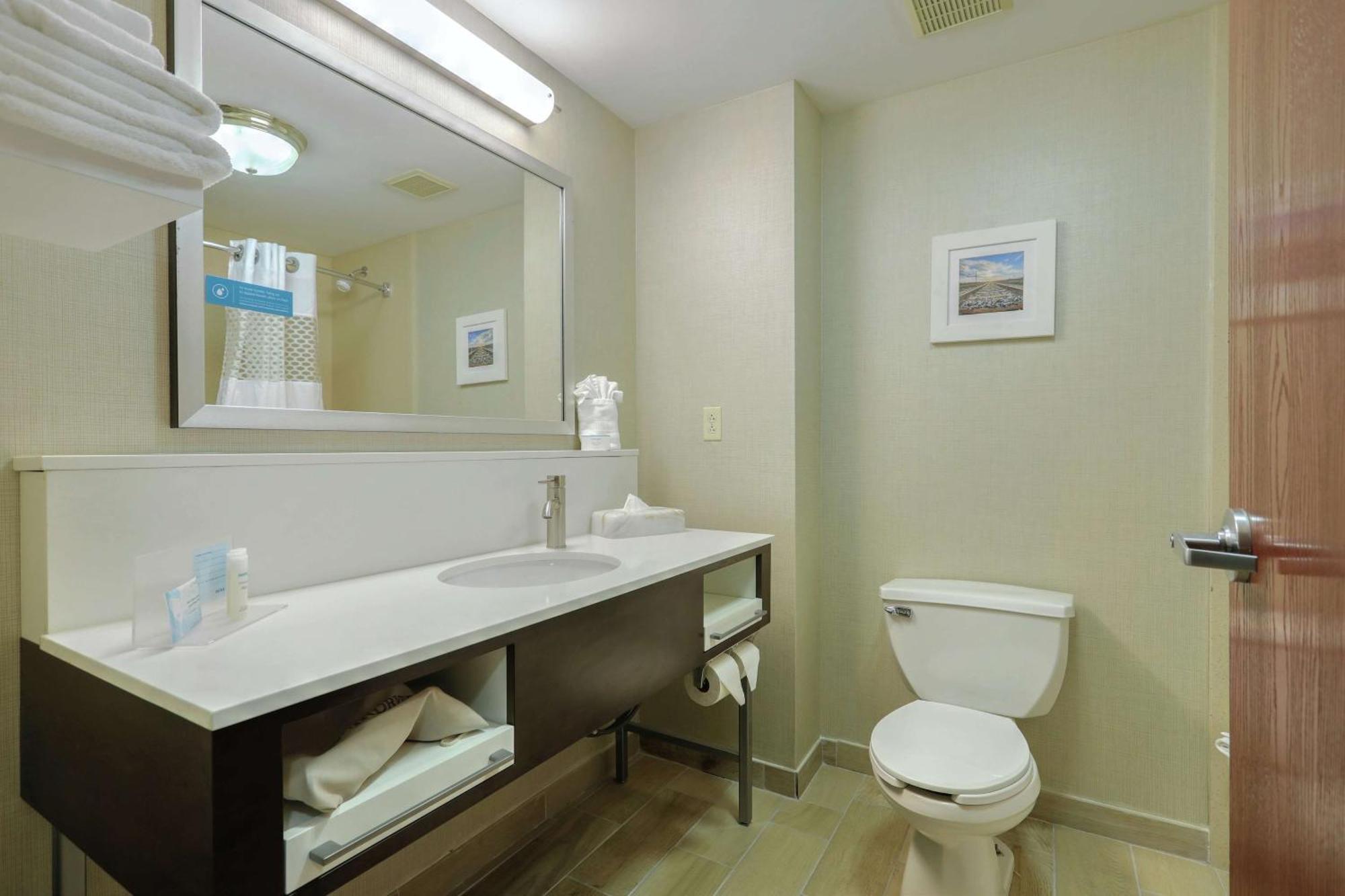 Hampton Inn Batavia Buitenkant foto