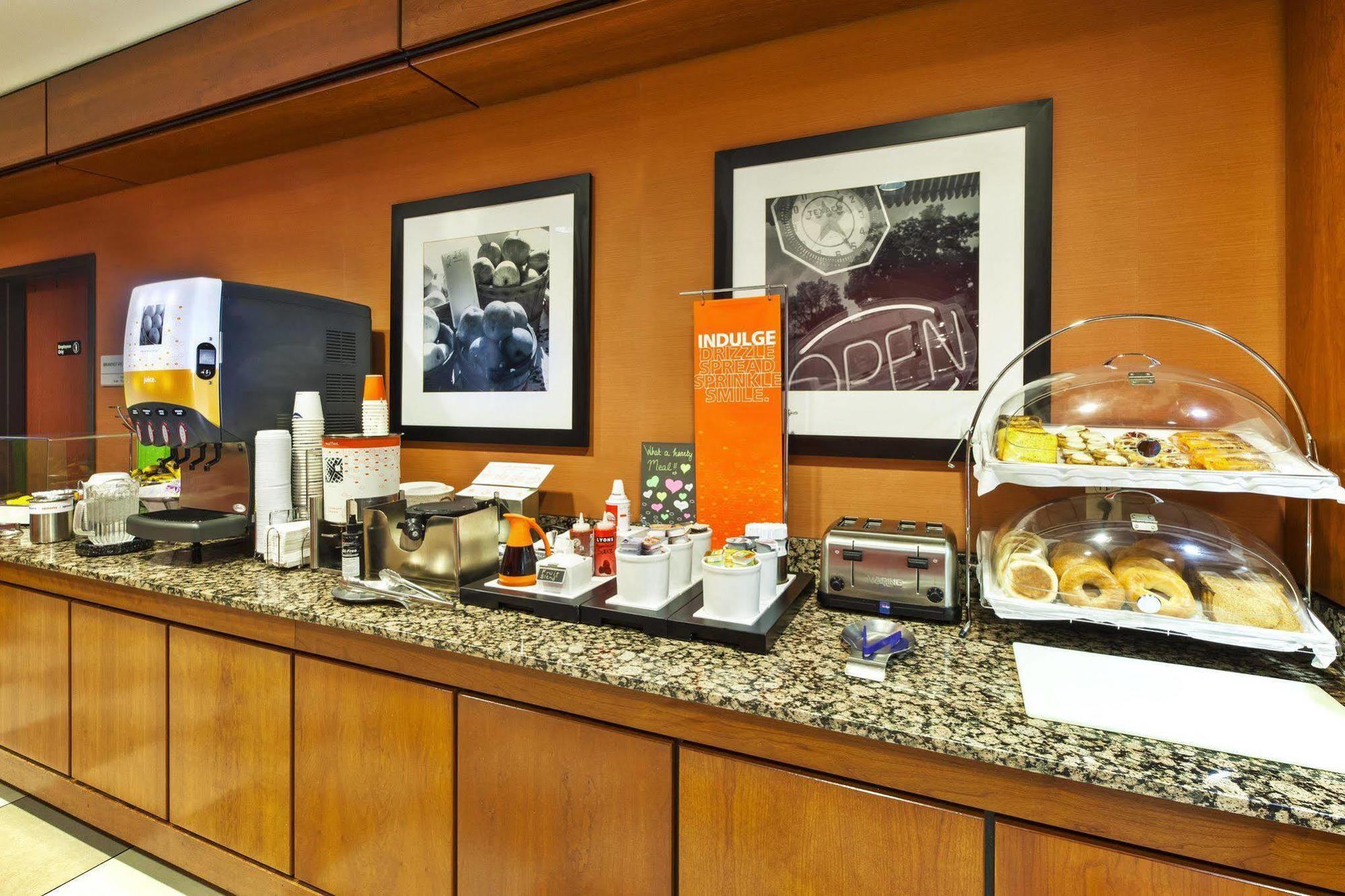 Hampton Inn Batavia Buitenkant foto